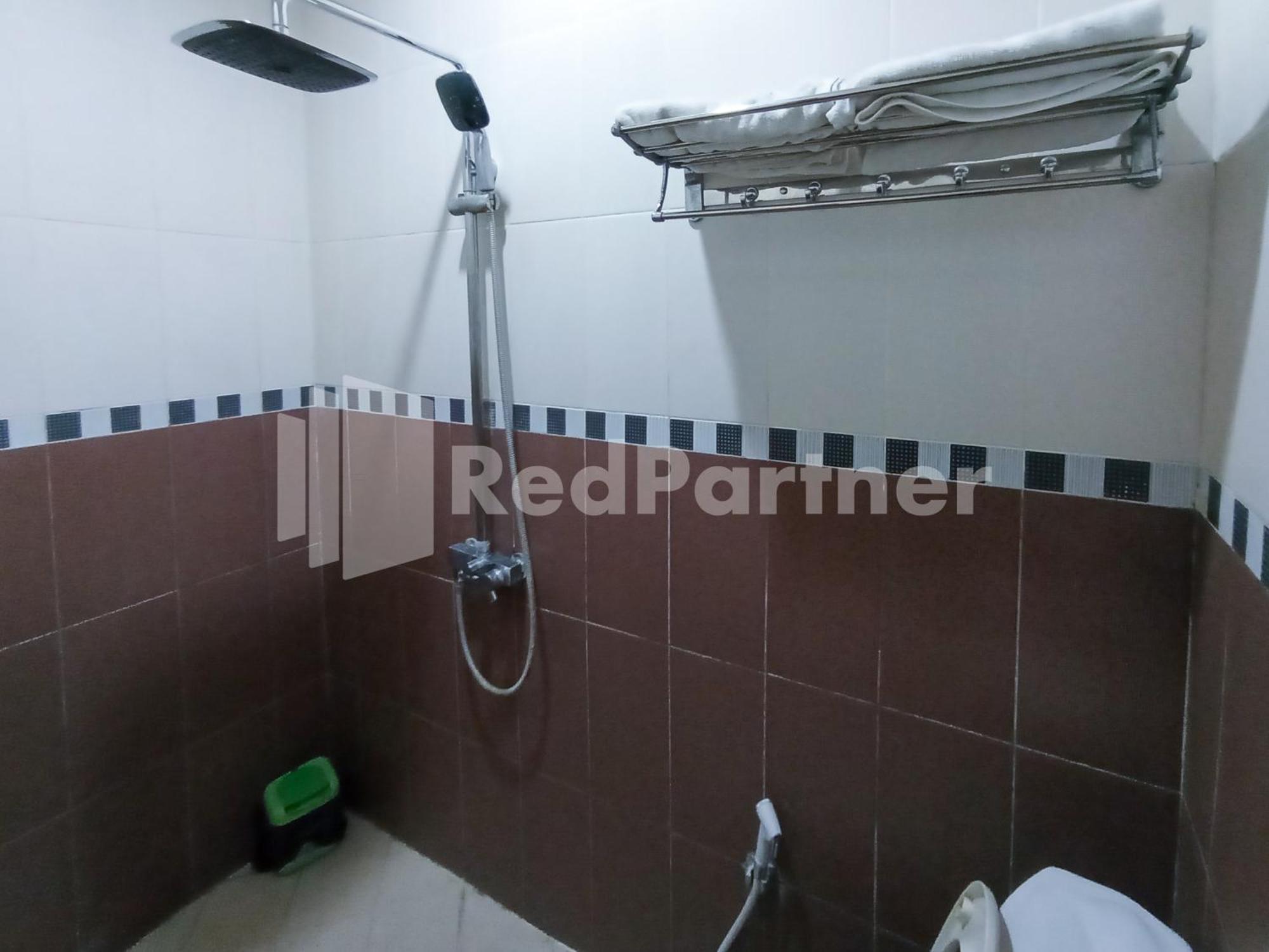 Nillo Hotel Kebumen Mitra Reddoorz المظهر الخارجي الصورة