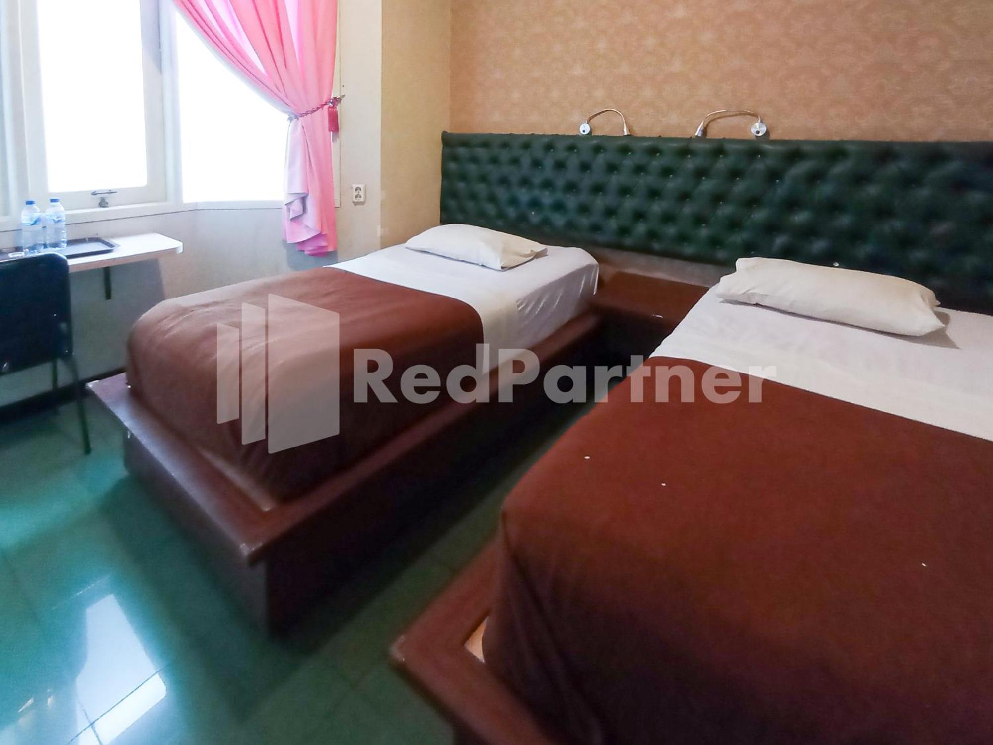 Nillo Hotel Kebumen Mitra Reddoorz المظهر الخارجي الصورة
