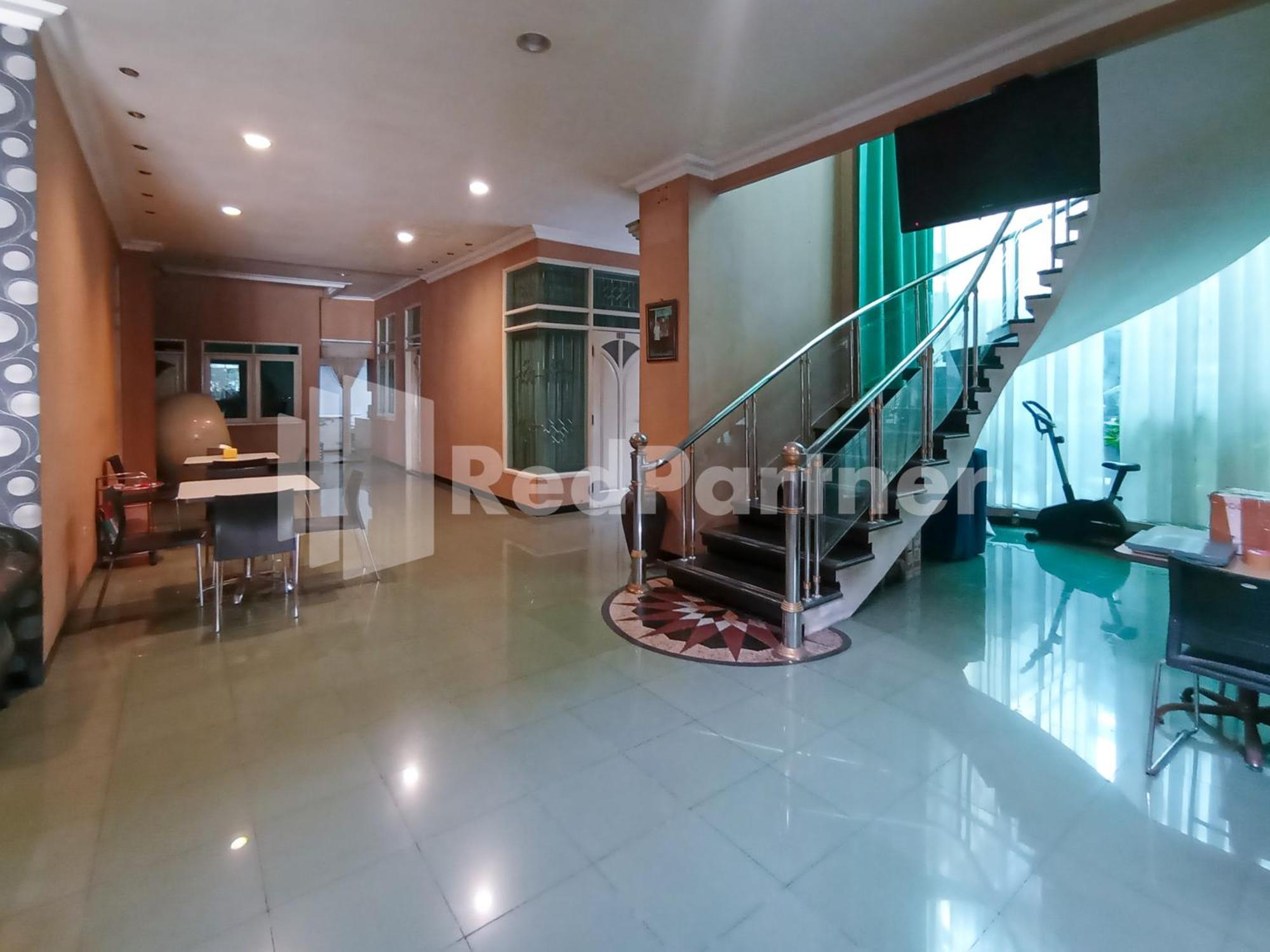 Nillo Hotel Kebumen Mitra Reddoorz المظهر الخارجي الصورة